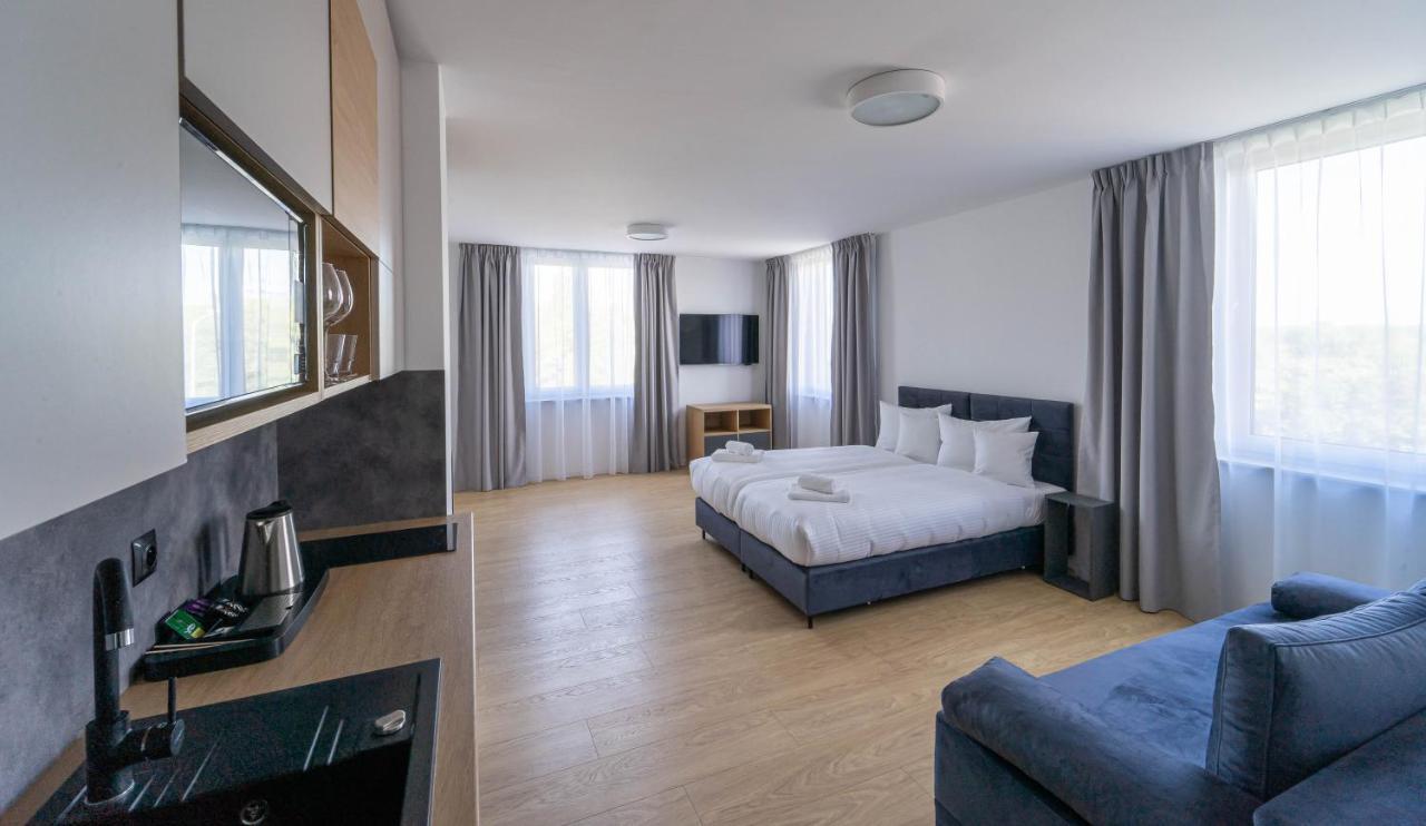 Milo Aparthotel Wroclaw Ngoại thất bức ảnh